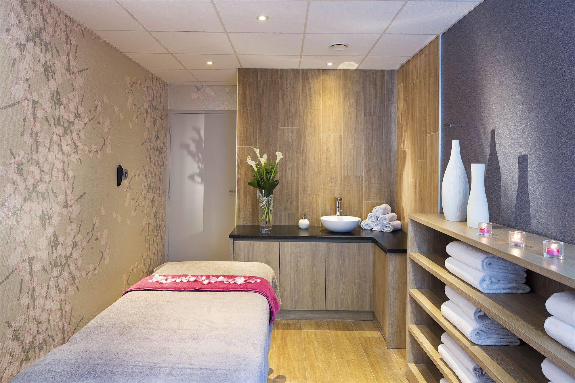 Hotel Oceania Clermont Ferrand Zewnętrze zdjęcie